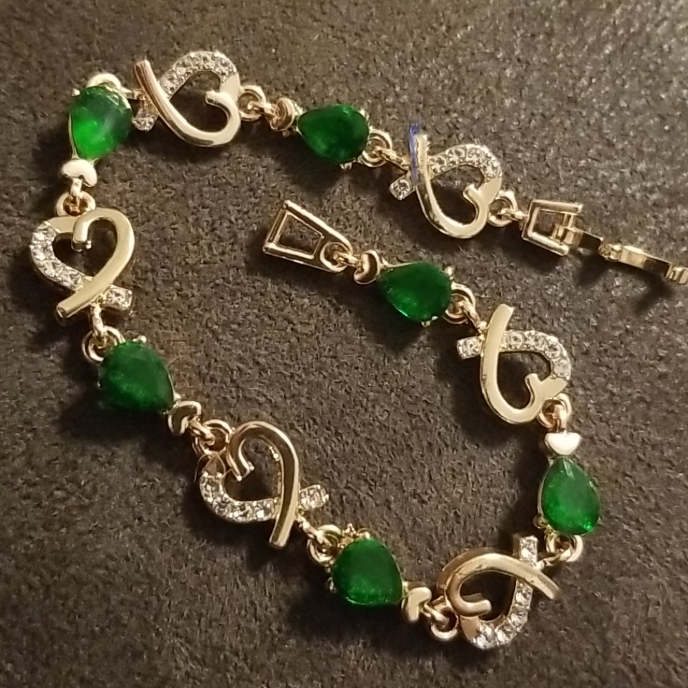 Gold and Emerald  Heart Bracelet